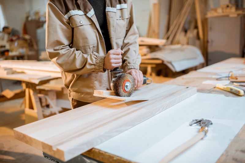 Proceso de trabajar la madera